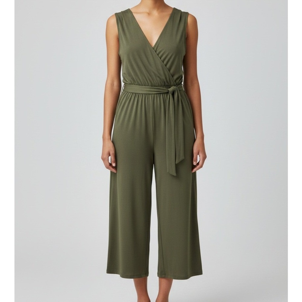 Time and Tru Womens Olive Green Surplice Wide Leg Cropped Jumpsuit‎ Size M 8-10
